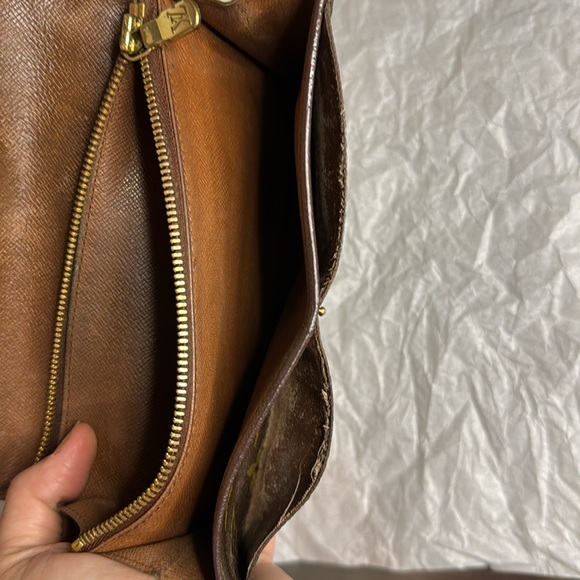 1994 Louis Vuitton Sarah Monogram Wallet - Vintage - Picture 9 of 10